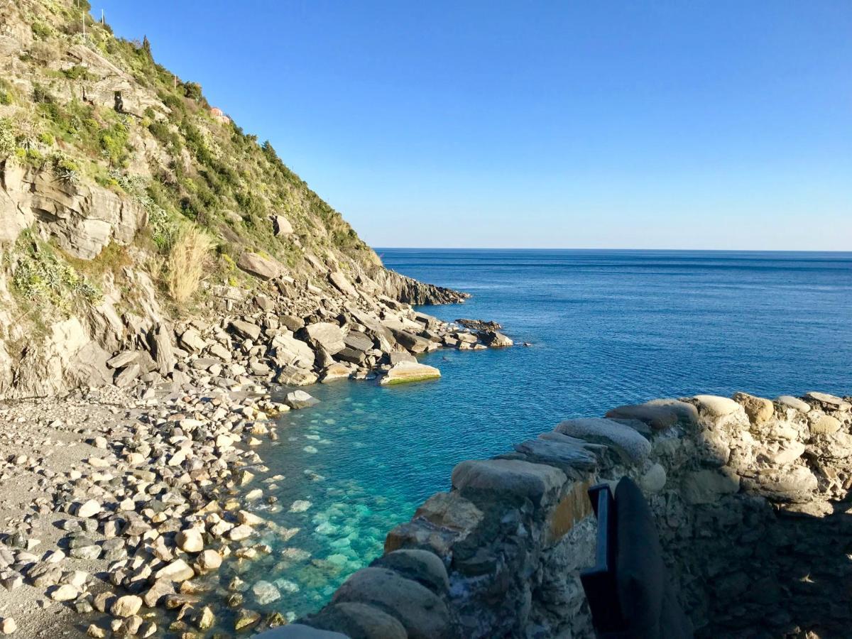 La Marina Tower Apartment With Private Sea View Terrace Vernazza Bagian luar foto