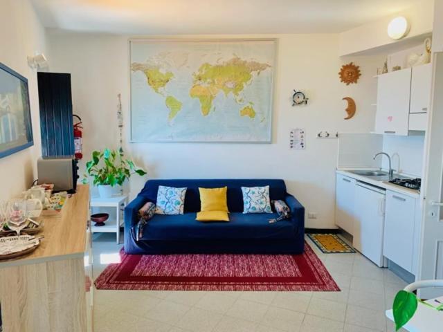 La Marina Tower Apartment With Private Sea View Terrace Vernazza Bagian luar foto